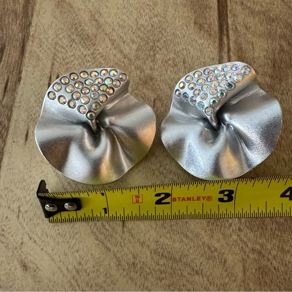 Vintage Flip A Coin Silver Clip On Earrings Crinkle 80s 90s 1980s 1990s - Picture 11 of 11